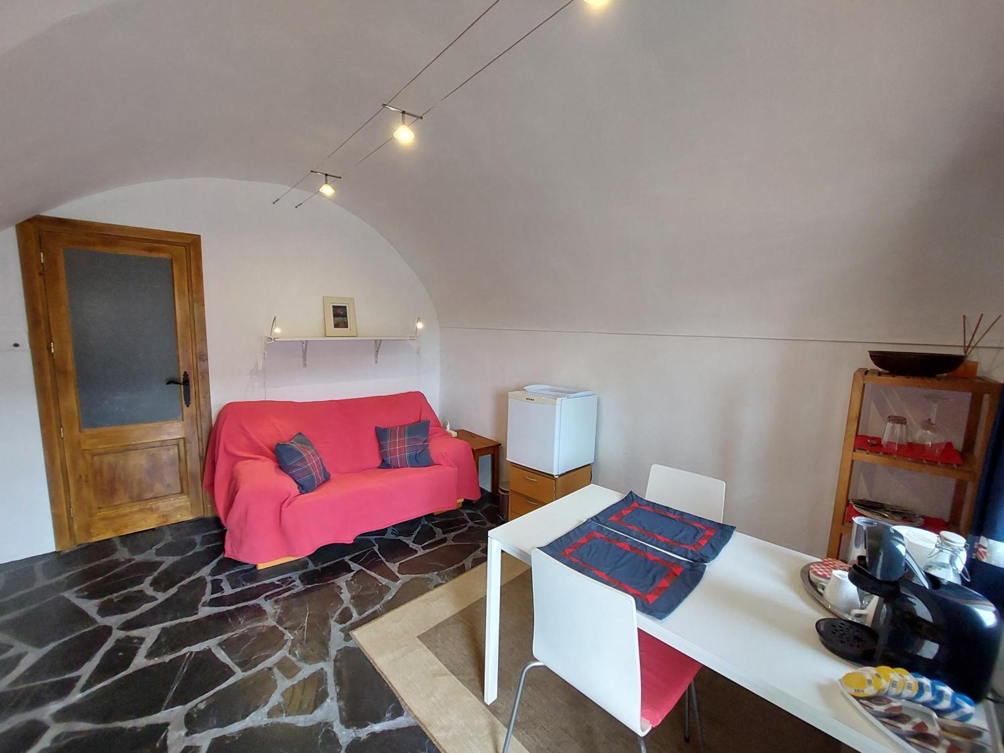 Bed and Breakfast Cala Clareta Кастельфольїт-де-ла-Рока Екстер'єр фото